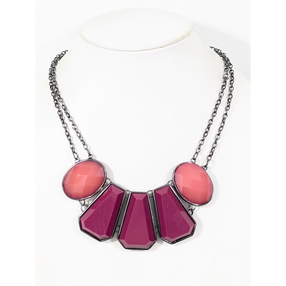 New York & Co Geometric Statement Necklace Faceted Acrylic Magenta Coral 20"